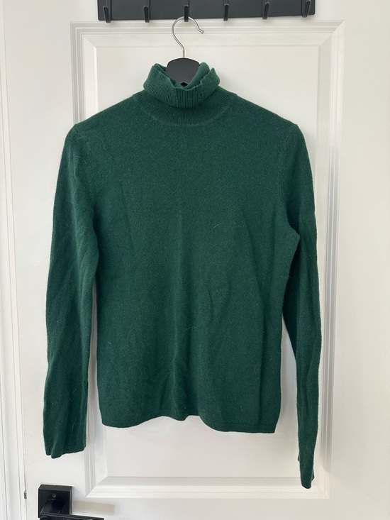 Lord & Taylor Sweaters - Lord & Taylor Forest Green Cashmere Sweater